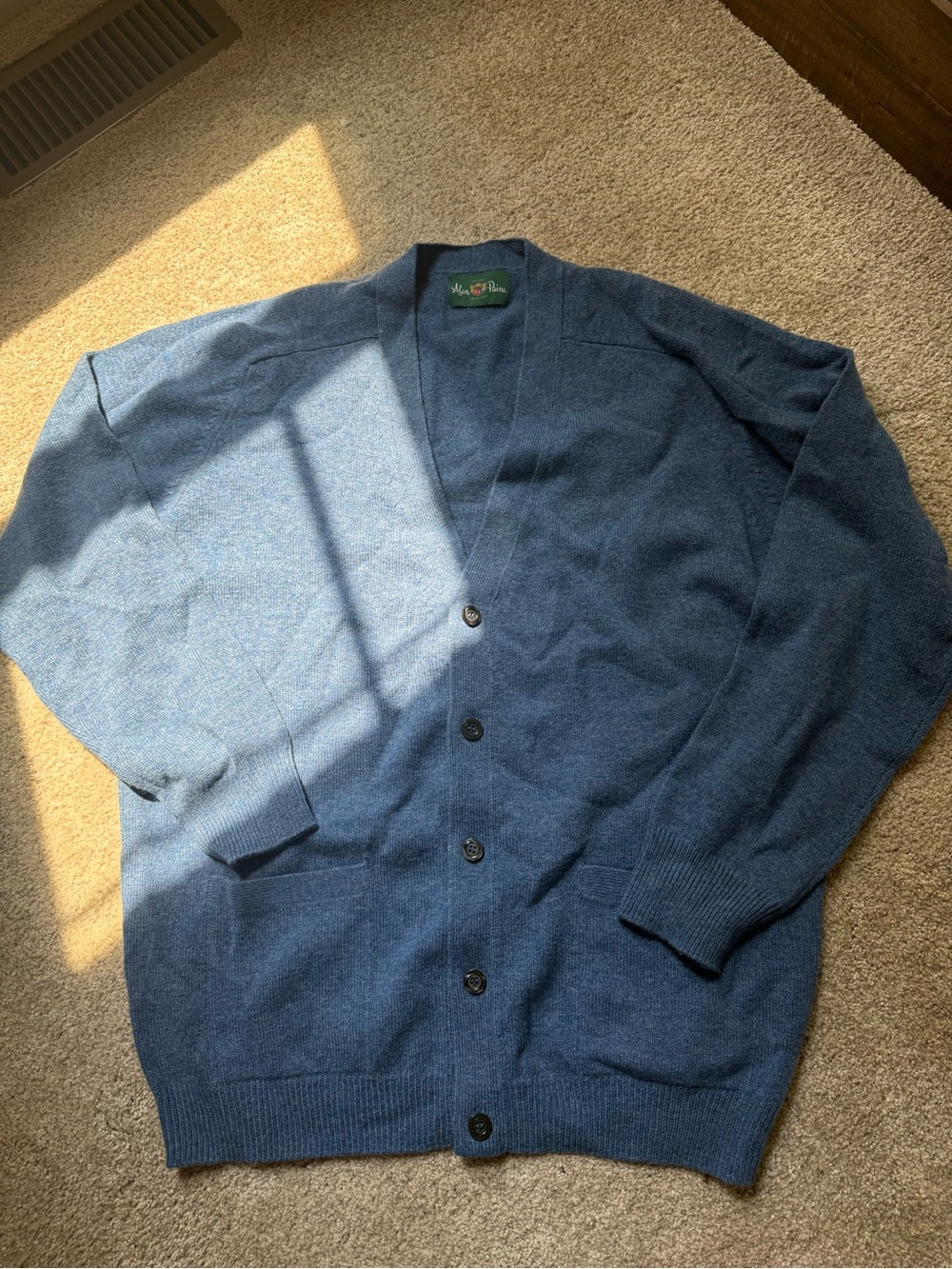 Alan Paine England 100% Lambswool sweater